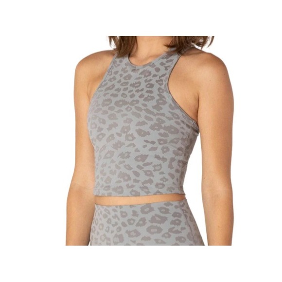 Beyond Yoga Women's M Leopard Studio Cropped Yoga Tank Top Bra Racerback LU4383 - Picture 2 of 10
